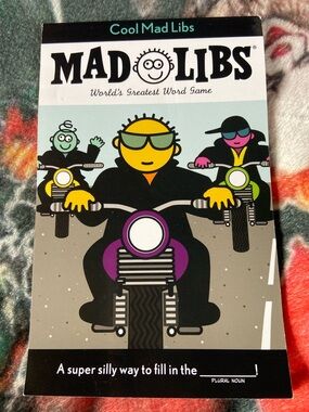 🏷️ MAD LIBS Cool Party Game (Black, Purple, Yellow, Green)